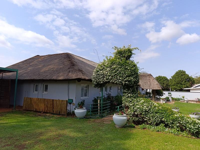 4 Bedroom Property for Sale in Middelburg Eastern Cape